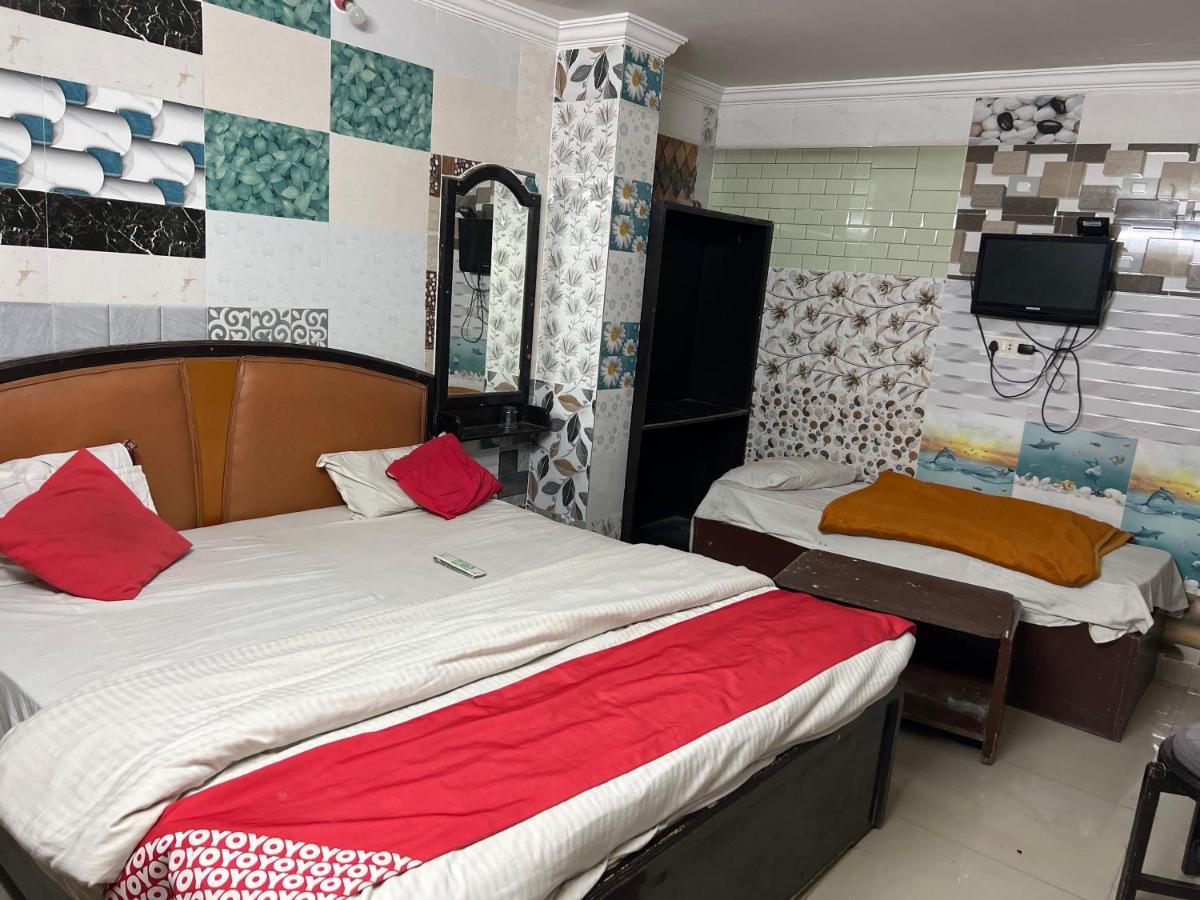 Dkr Regency Hotel Kurnool Bagian luar foto